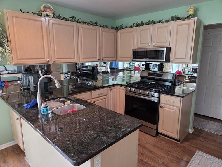 Mirrored kitchen backsplash
